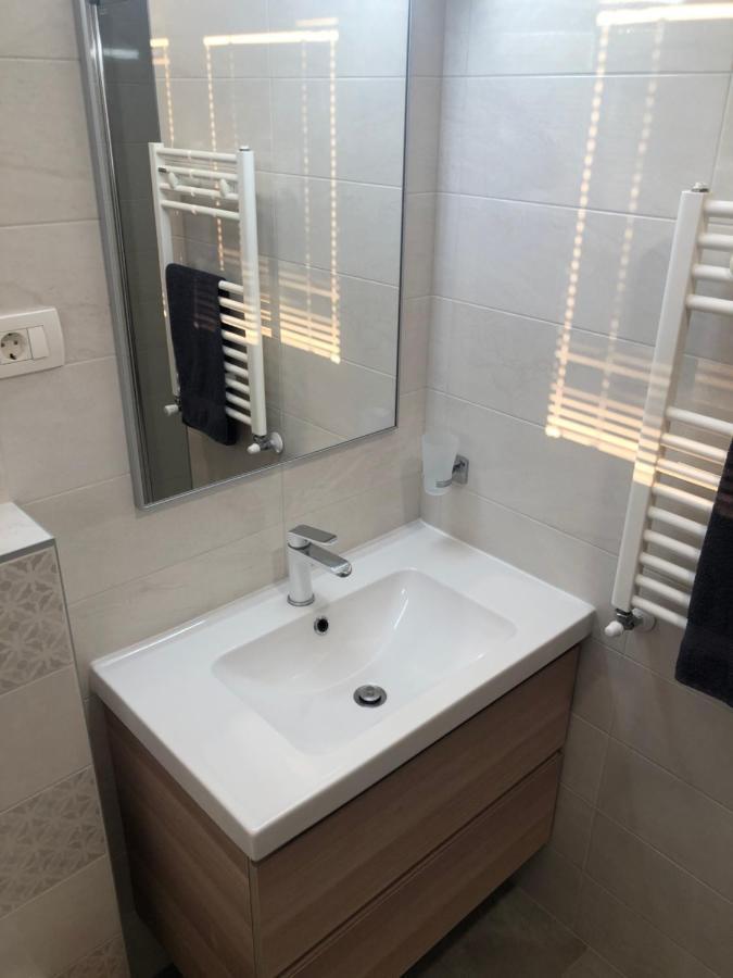 Sunny Apartment Ana ميدولين المظهر الخارجي الصورة